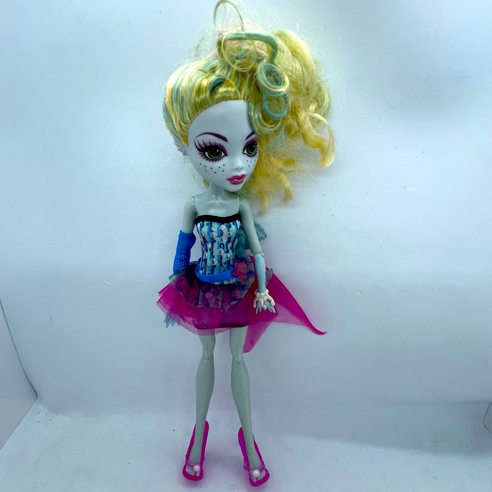 LAGOONA BLUE - DOT DEAD
GORGEOUS III -2012 - MONSTER
HIGH - Mattel